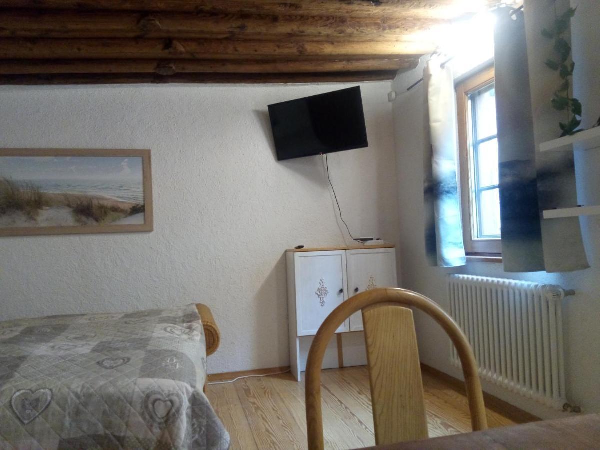 Altstadthausle: Lakeside Retreat with Sauna near Old Town Apartment Radolfzell am Bodensee Exterior photo